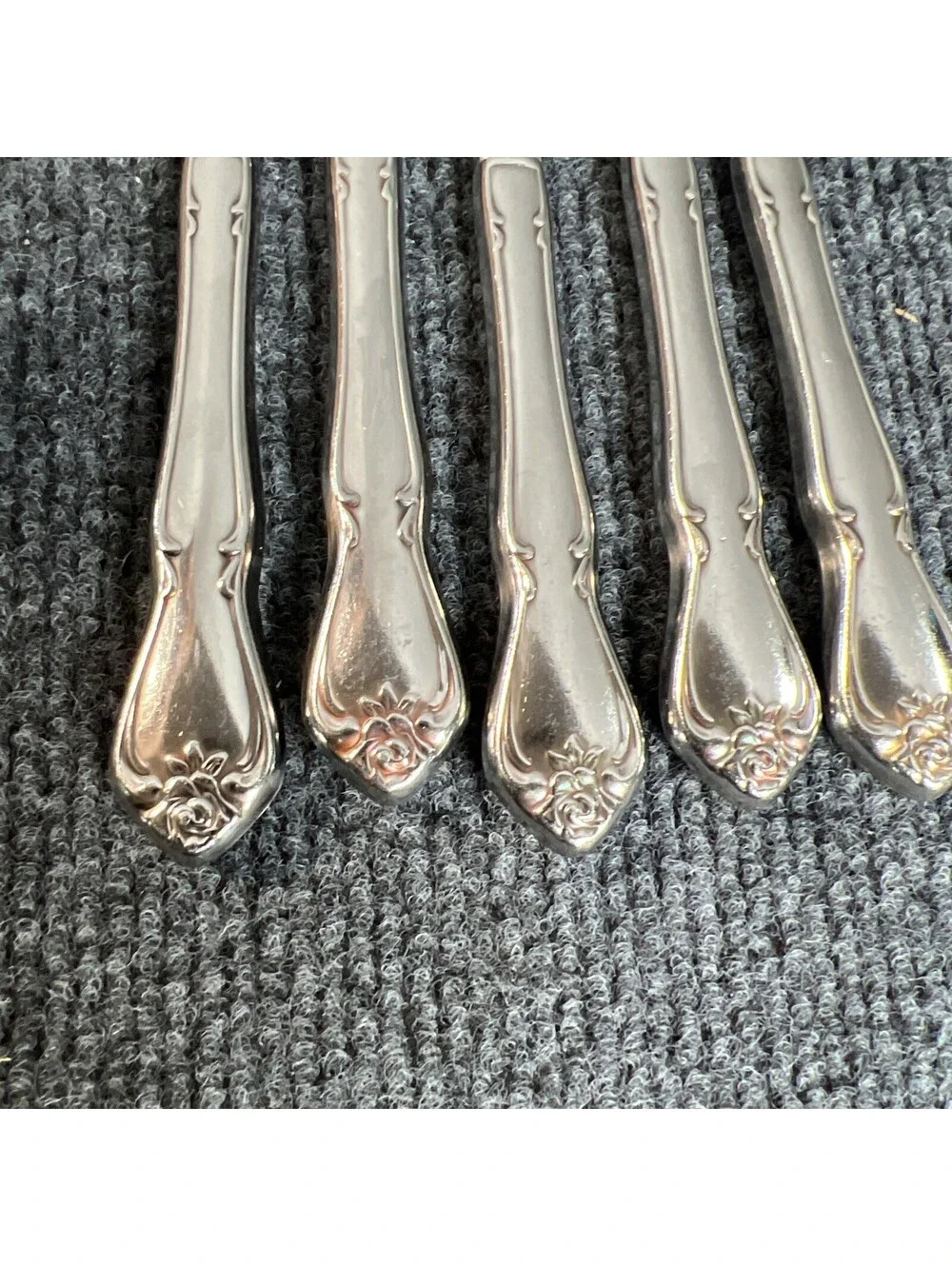 oneida stainless flatware5 Dinner Knives